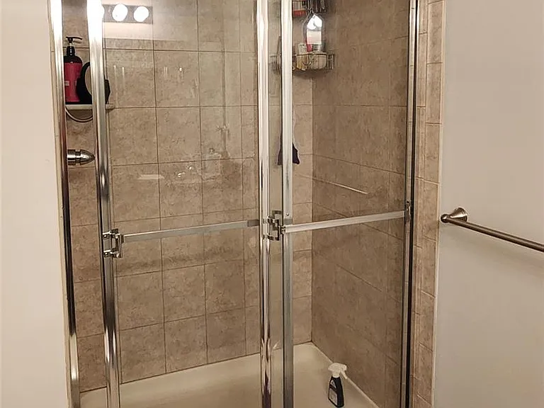 29574 Woodpark Cir — Photo 18