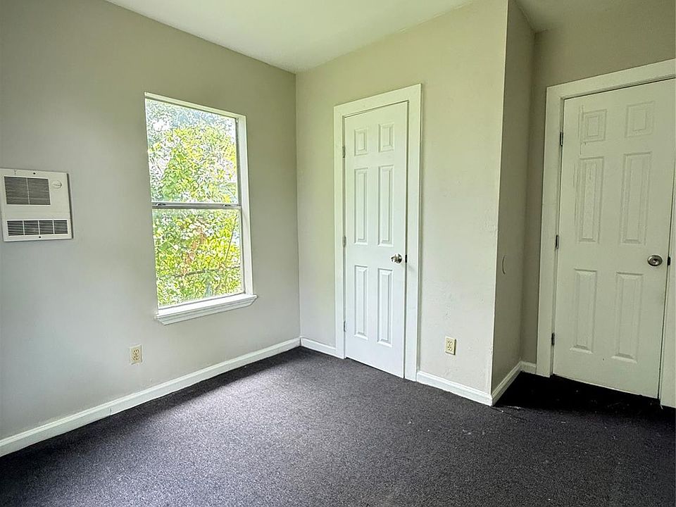 2nd image of 4815 New Orleans St