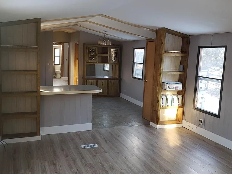 7281 Shirland Rd — Photo 7