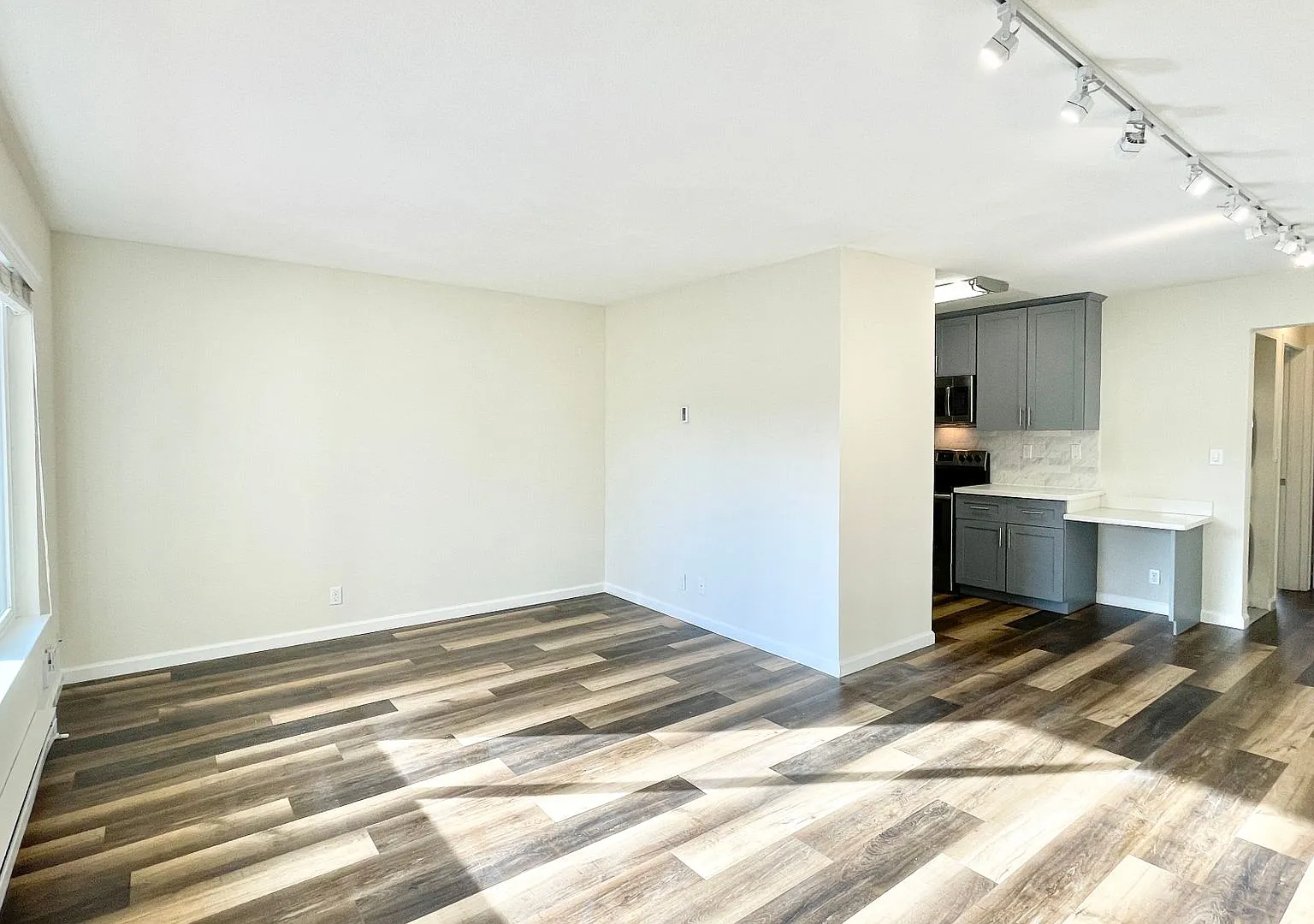 Gateway Apartments — Photo 1