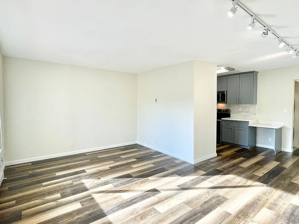 Gateway Apartments