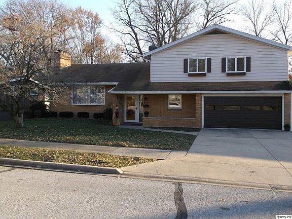 Home for Sale in Quincy, IL $159,900
