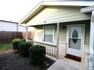 121 S Plant Ave APT 201, Boerne, TX 78006