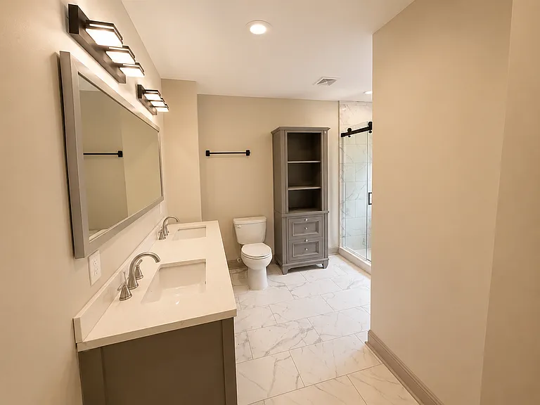 122 N Washington St — Photo 26