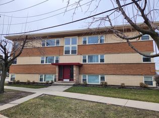 4001 Butterfield Rd APT 1S, Bellwood, IL 60104