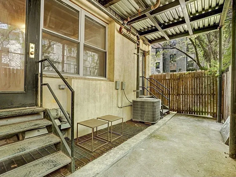 317 E 8th St #GR — Photo 5