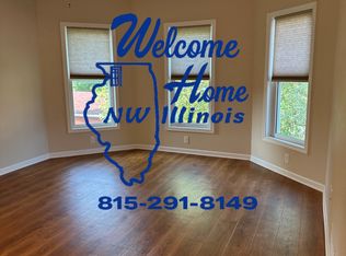 323 1/2 N Schuyler St, Lena, IL 61048