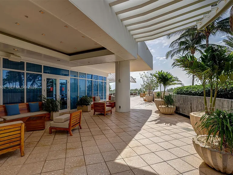 6799 Collins Ave #1106 — Photo 31