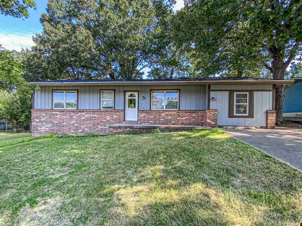 700 Summerhill Dr, Gassville, AR 72635