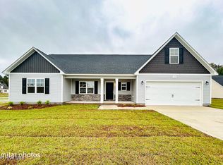 305 Cotton Hill Place, Hubert, NC 28539