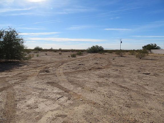 3rd image of 14526 W Jomax Rd