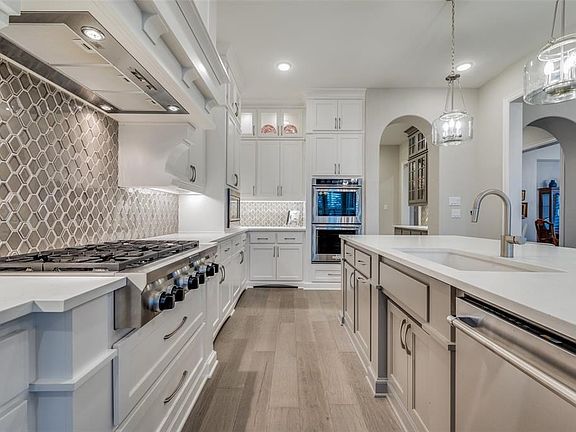 3rd image of 3551 Torrance Blvd