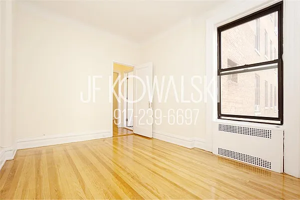 Rented by R New York | media 25