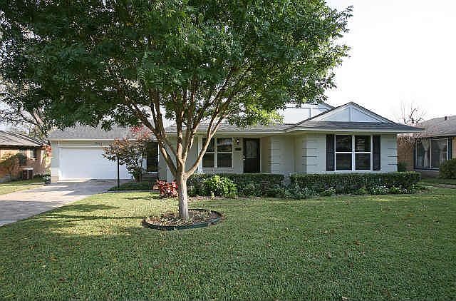 1st image of 9832 Cloister Dr