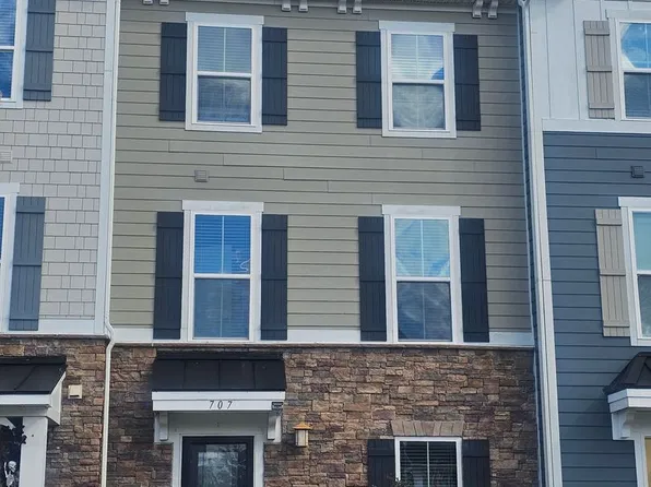 707 Arbuckle St, Chesapeake, VA 23323