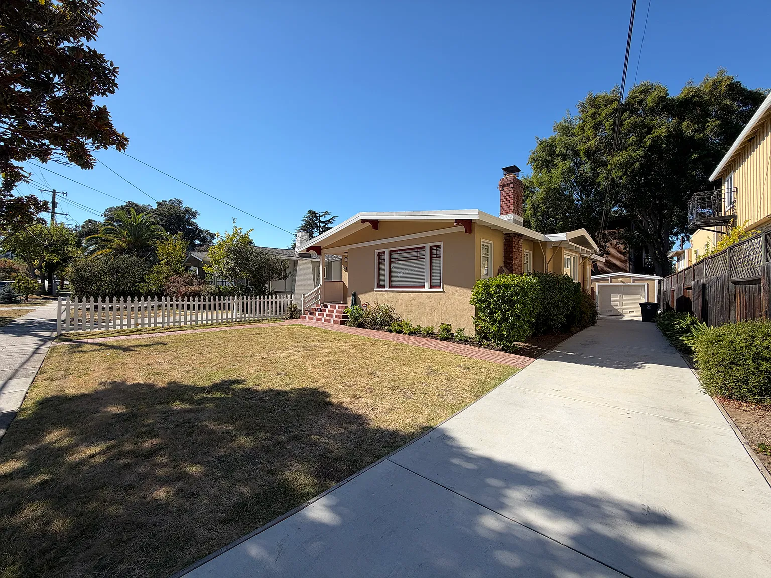 2 bed, 1390 sqft, $5,600 — Photo 2