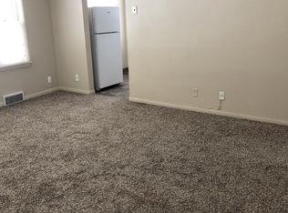 202 16th St S APT 2, Moorhead, MN 56560