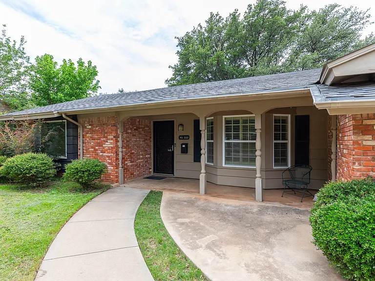 2132 Sylvan Dr — Photo 39