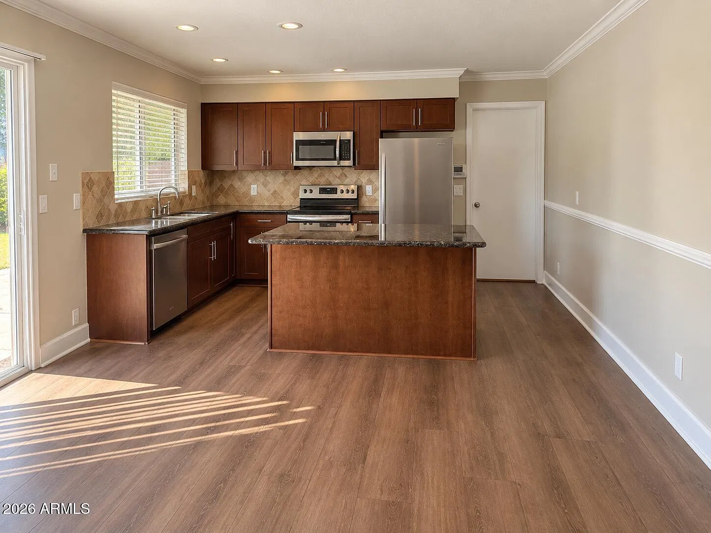 3 bed, 2.0 bath, 1441 sqft, $2,550 — Photo 3