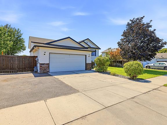 2nd image of 8504 Wembley Dr