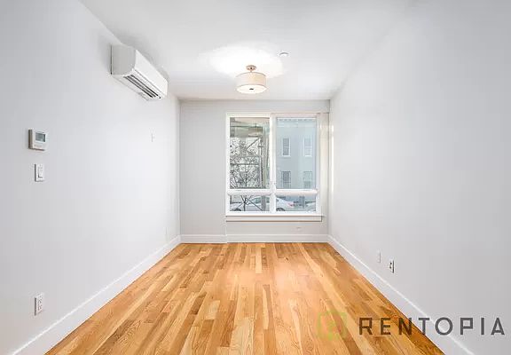 3rd image of 22 Melrose St #1L