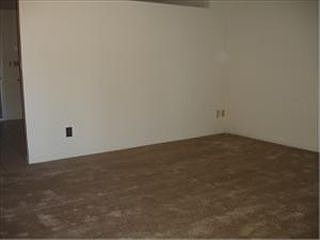 4th image of 9035 W Campbell Ave
