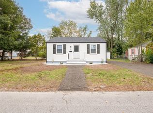 40 Easton Ave, Warwick, RI 02888