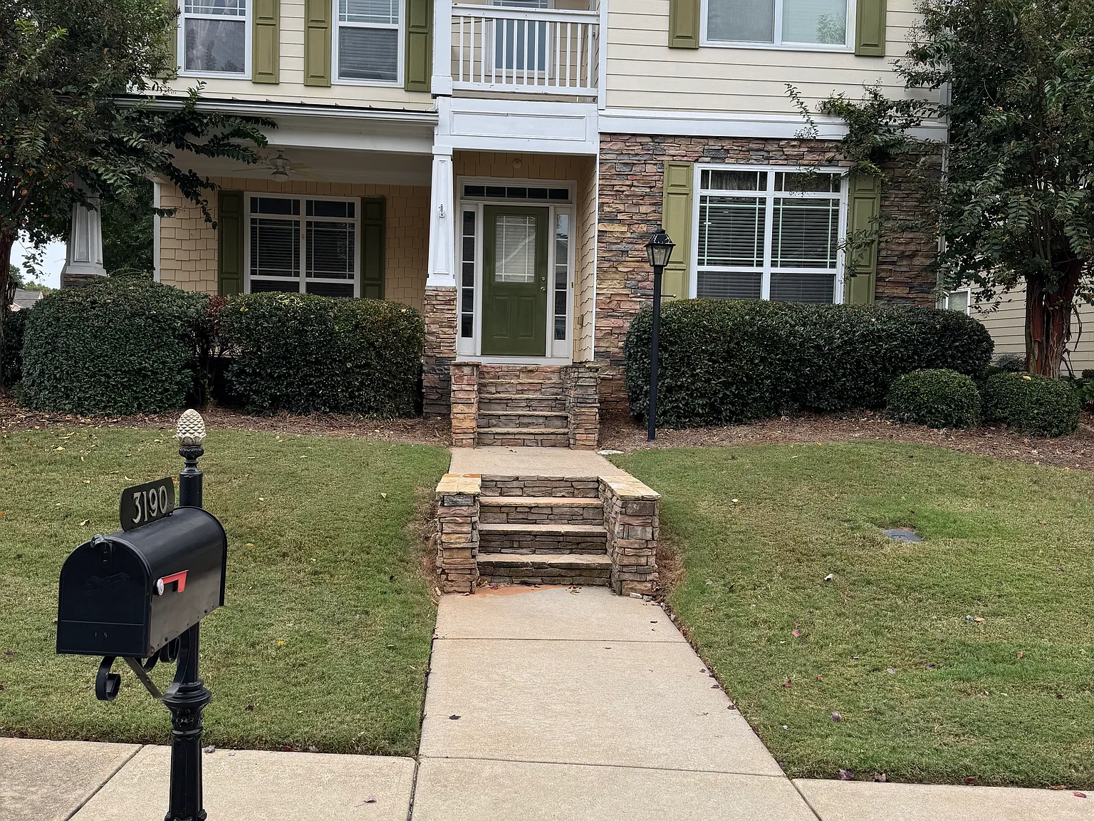 3 bed, 2.5 bath, 2316 sqft, $2,799 — Photo 1