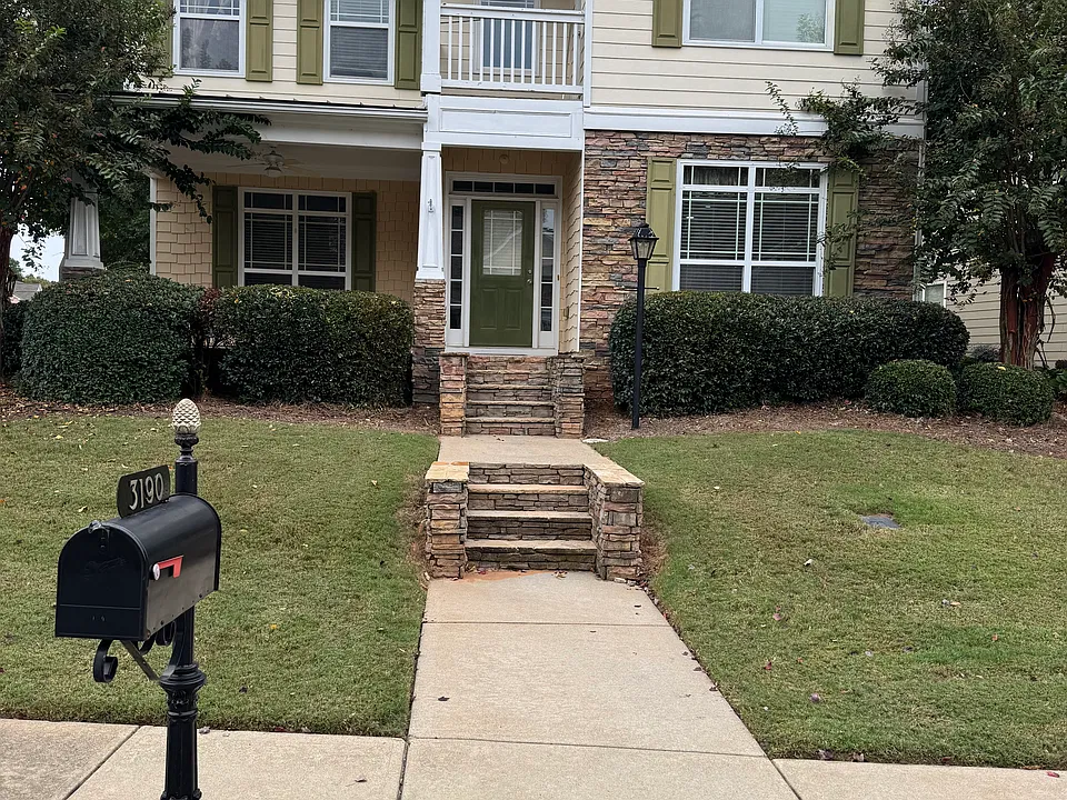 3190 Warbler Way