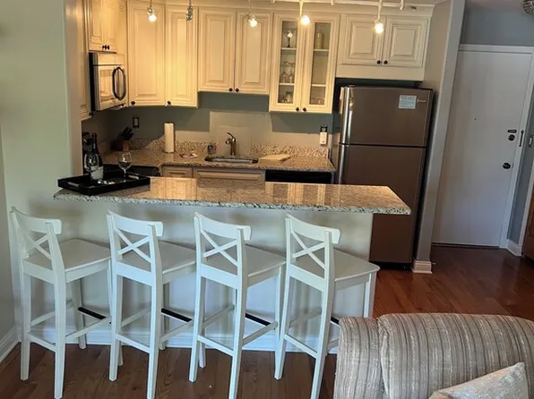 22 Zurich Ct #2, Lake Geneva, WI 53147