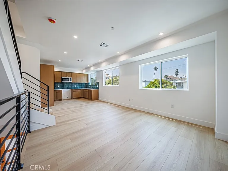 1065 S Corning St #A — Photo 13