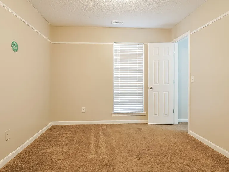 8028 Rockhampton Cir — Photo 15