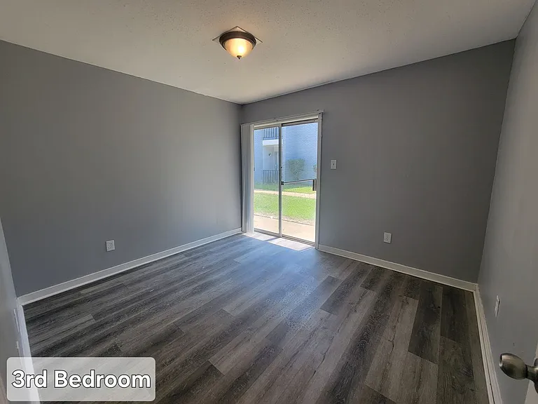 225 W McDowell Rd — Photo 59