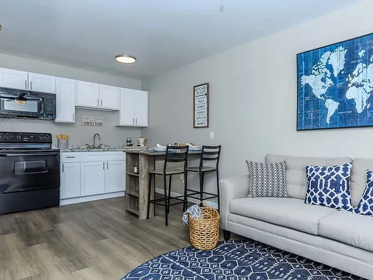 Westside Commons - Beautiful One and Two Bedroom Available NOW! - ONE MONTH FREE!! — Photo 23