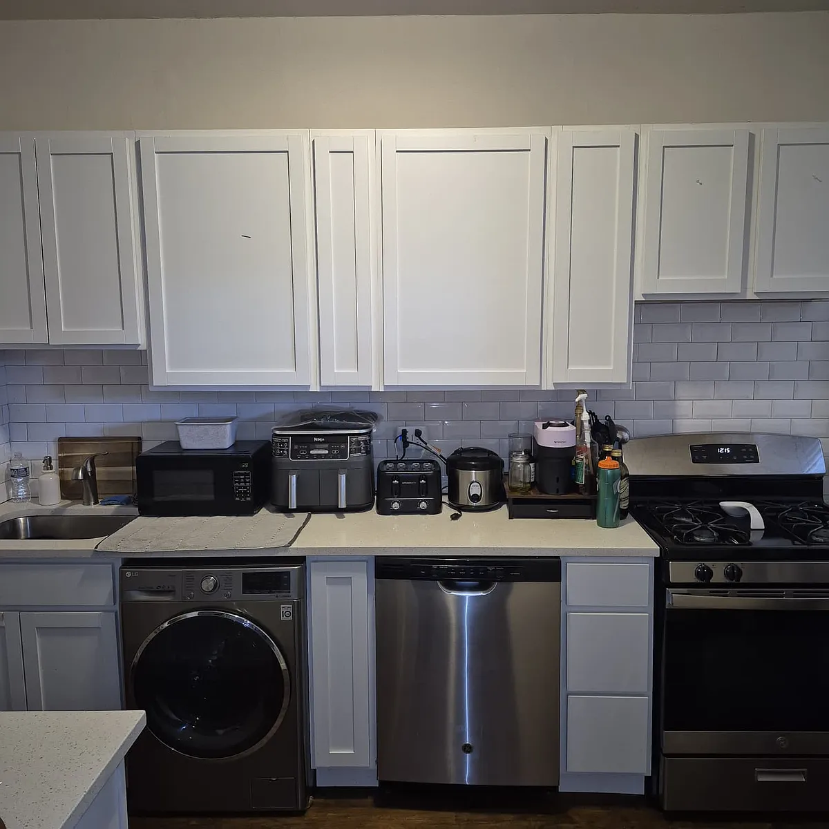 Building Photo - 943-945 Judson Ave #45-1