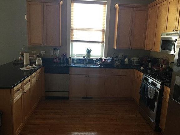 3rd image of 1933 N Campbell Ave APT 1N