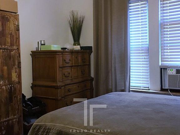 5th image of 4512 N Paulina St #3