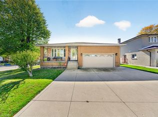 3 Harvard Pl, Hamilton, ON L9B1S1