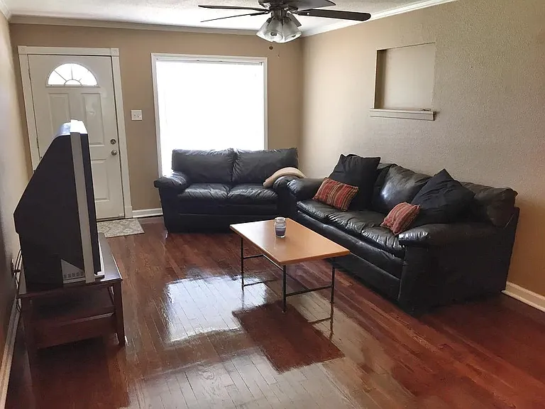 4812 Kilpatrick Ave — Photo 2