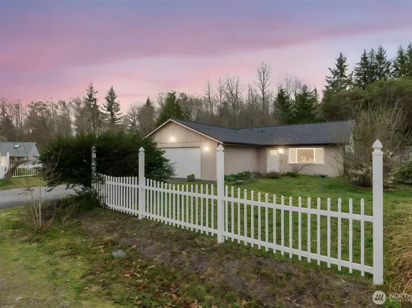 151 NE Lennies Loop, Belfair, WA 98528