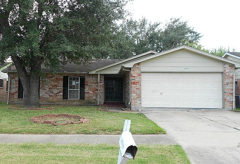 1st image of 13727 Towne Way Dr
