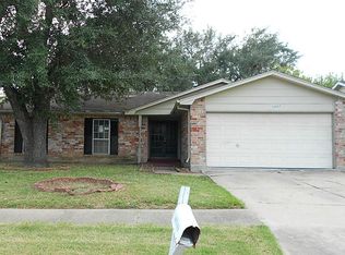 13727 Towne Way Dr, Sugar Land, TX 77498