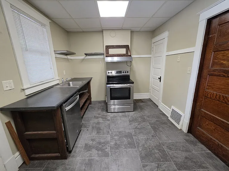 446 Lake St — Photo 30