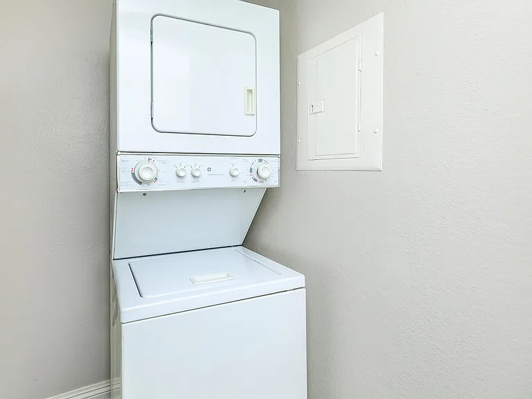 StoneCreek Apartment Homes — Photo 30