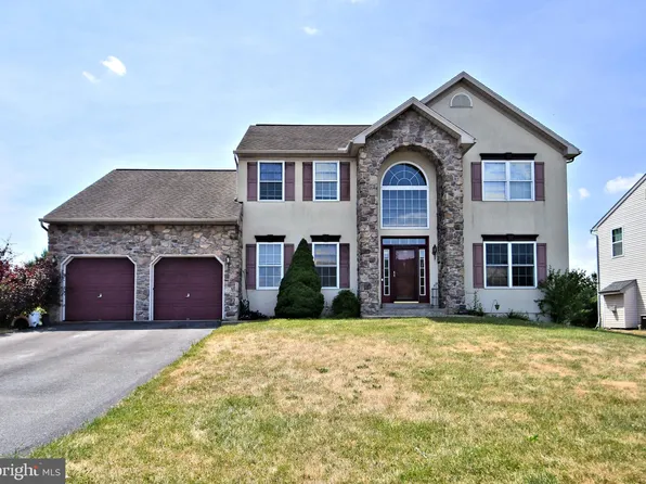 295 Buckhead Ln, Douglassville, PA 19518