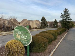 114 Kelly Dr #114, Edison, NJ 08820