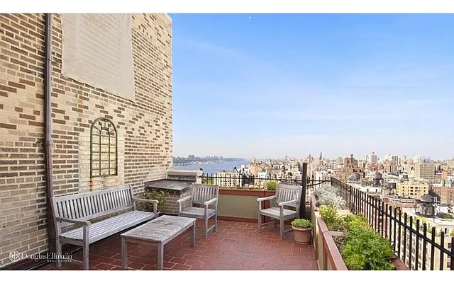 Sold by Douglas Elliman | media 16