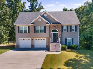 261 Luke St SW, Calhoun, GA 30701