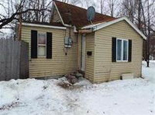 110 Mosley St, Waterloo, IA 50703