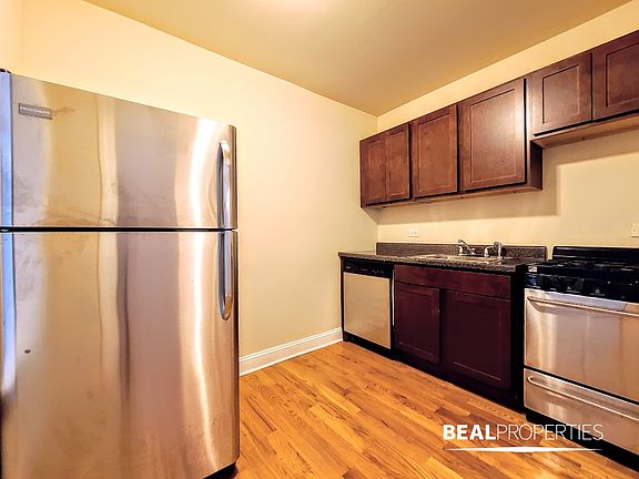 5th image of 1347 N Dearborn St #1347205